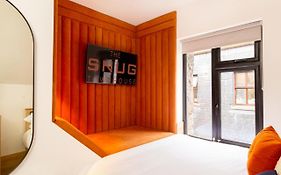 The Snug Townhouse